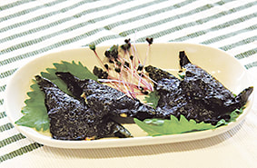【やながわバルオリジナルメニュー】餃子の代わりに福岡有明海苔を使用しました。
焼いても破れにくい、少し硬めの海苔を使用しています。